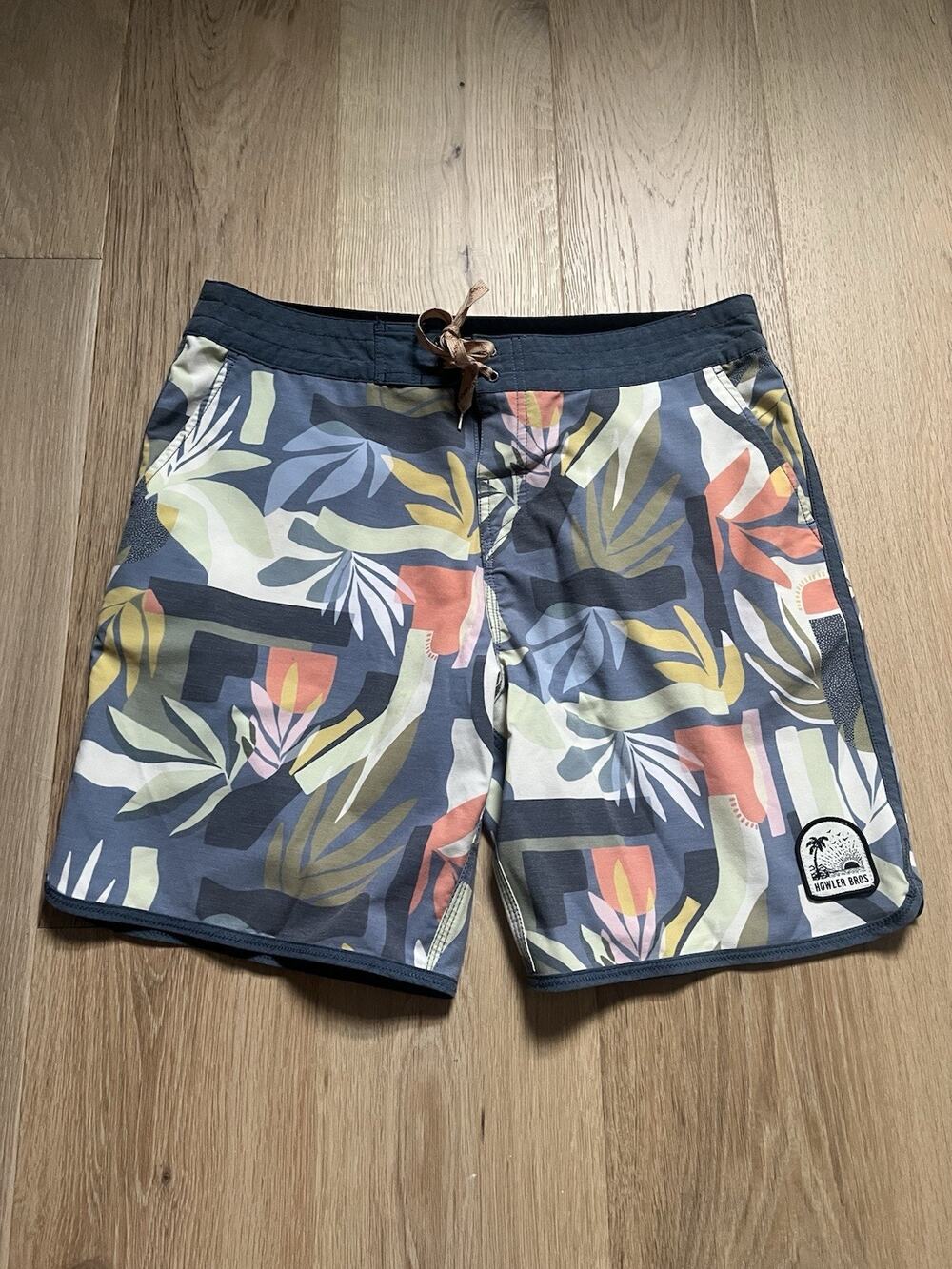 Howler Brothers Bruja Board Shorts Stretch Quick Dry Mens 36 Swim Trunks Floral